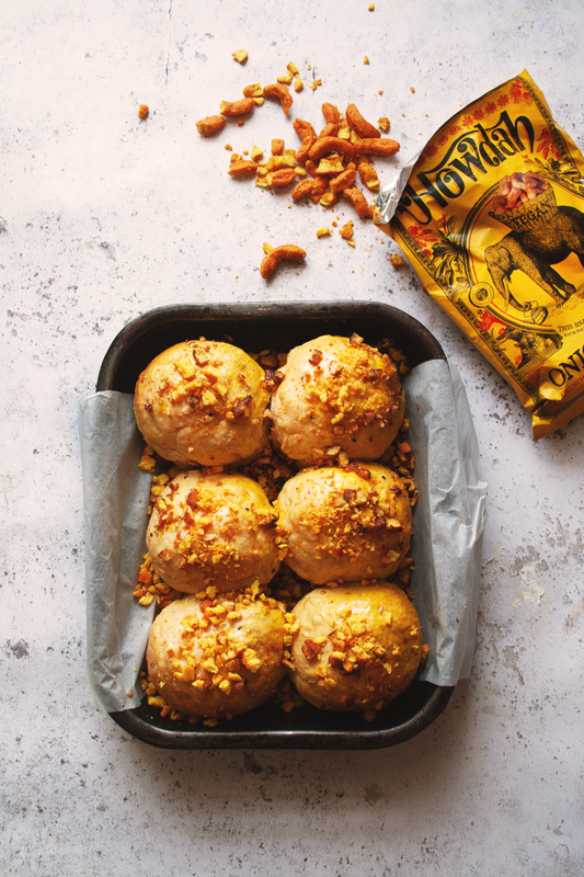 Onion Bhaji Dinner Rolls by @hamletsbakery